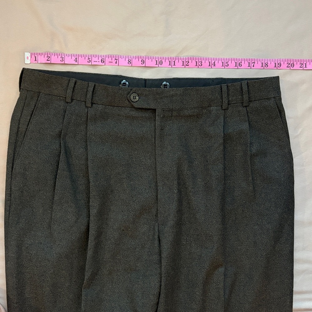Jos. A. Bank 100% Wool Pleated Dress Pants – Dark Brown Made in Canada - Picture 5 of 9